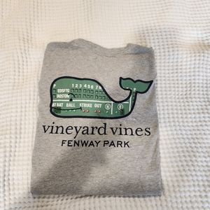 Vineyard vines Red Sox tshirt
